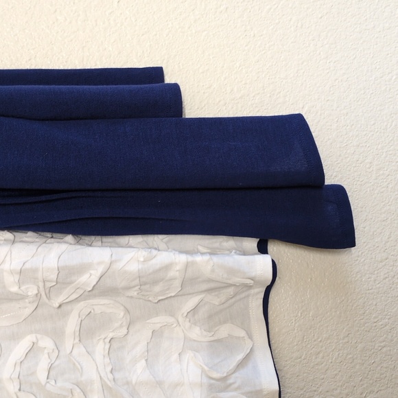 Cable & Gauge Navy Cardigan with Sewn In White Ruffled Tank Women's Size Large - Picture 7 of 9